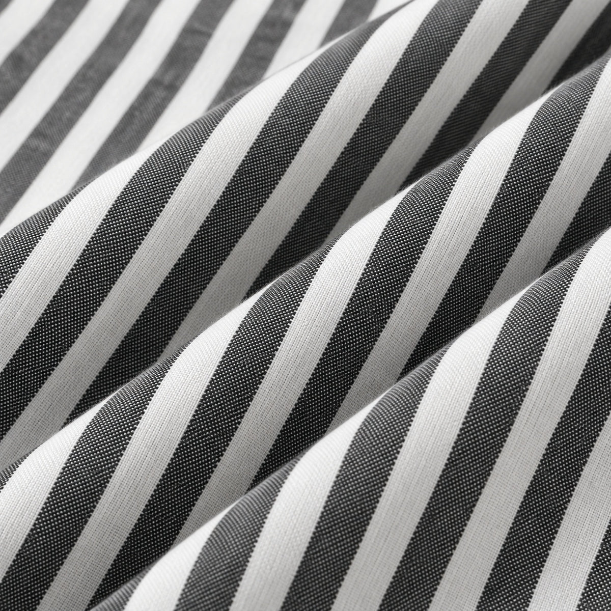 Men's black and white striped loose casual long-sleeved shirt