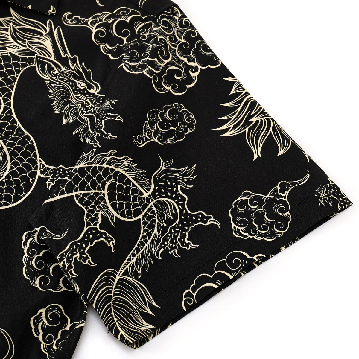 Dragon Pattern Button Short Sleeve Shirt in Black