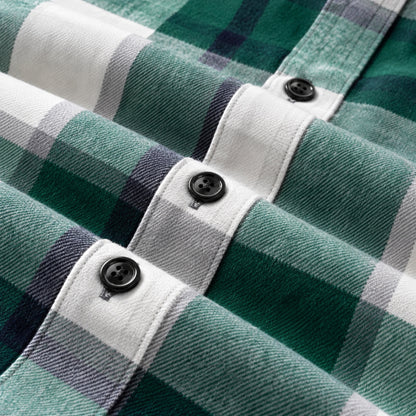 Men's fashionable green and white checkered long-sleeved shirt